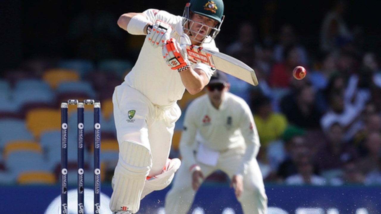 Australia wins Ashes series opener by 10 wickets